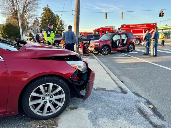 Motor Vehicle Crash with Entrapment - Minquadale Fire Company